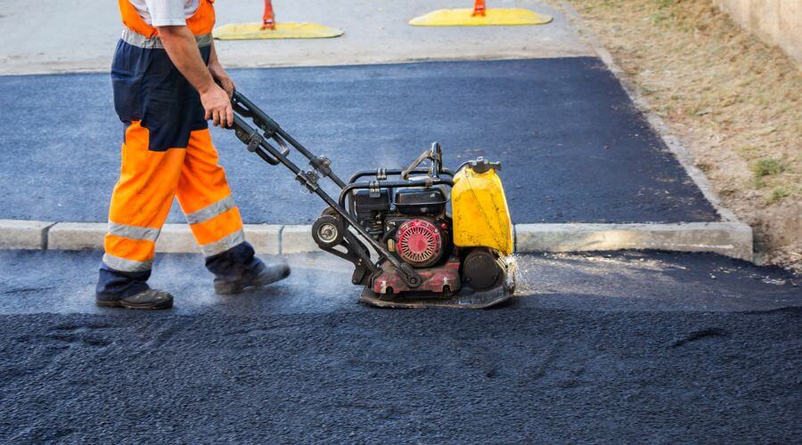 Professional gutter cleaning in Deer Park, WA